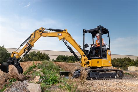 operating mini excavator video